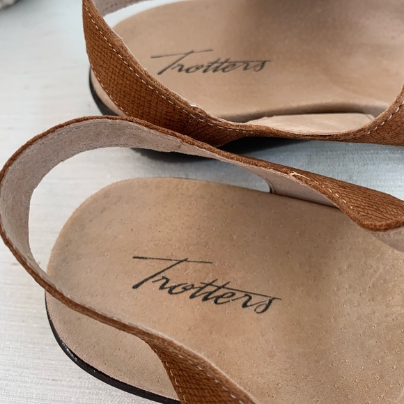 Trotters, Katarina Cognac Leather Strap Sandals Woman’s 7.5M - Picture 12 of 14